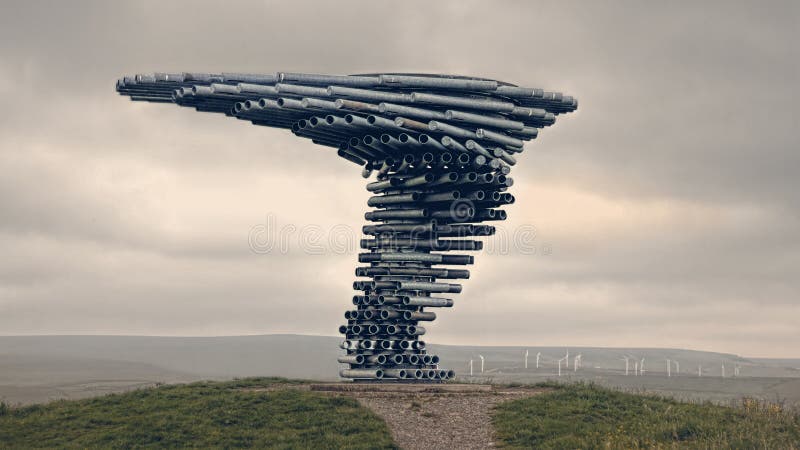 Der Singing Ringing Tree-wind-powered-Klang-Skulptur mit Blick auf die Stadt von Burnley in Lancashire, UK.