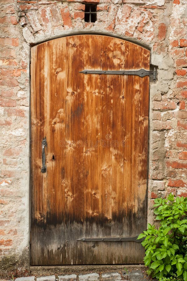 Singola vecchia porta, entrata fotografia stock Singola vecchia porta, entrata fotografia stock