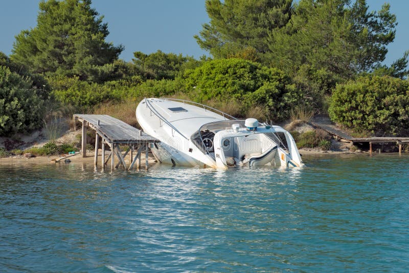 Sinking Boat stock image. Image of water, sunk, beached - 25452363