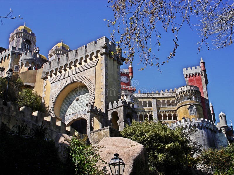 Sintra, Portogallo - 4 agosto 2018: Particolari del castello di Sintra fotografia stock