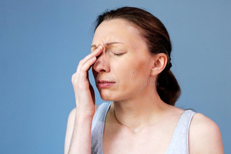 Headache woman work Sinus illness Flu Cold