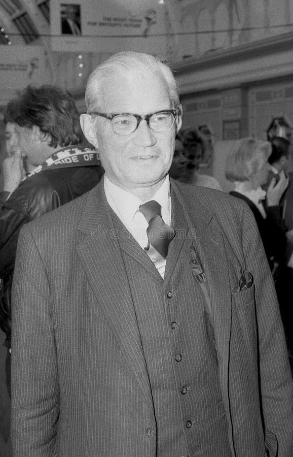 Sir David Mitchell editorial image. Image of conservative - 13892870