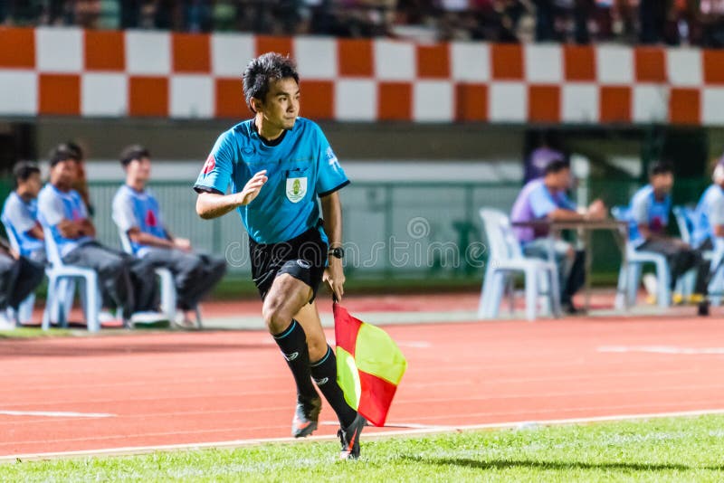 SISAKET THAILAND-OCTOBER 29: Lineman in action during Thai Premier League