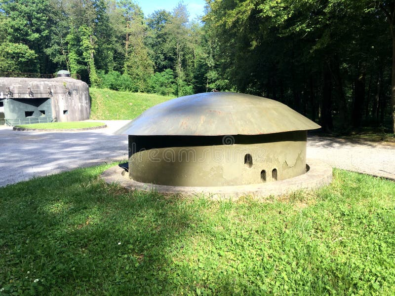 Sistema forte del bunker di Schoenenbourg sulla linea di Maginot Ouvrage Schoenenbourg l'Alsazia France nel 2016 fotografie stock Sistema forte del bunker di Schoenenbourg sulla linea di Maginot Ouvrage Schoenenbourg l'Alsazia France nel 2016 fotografie stock
