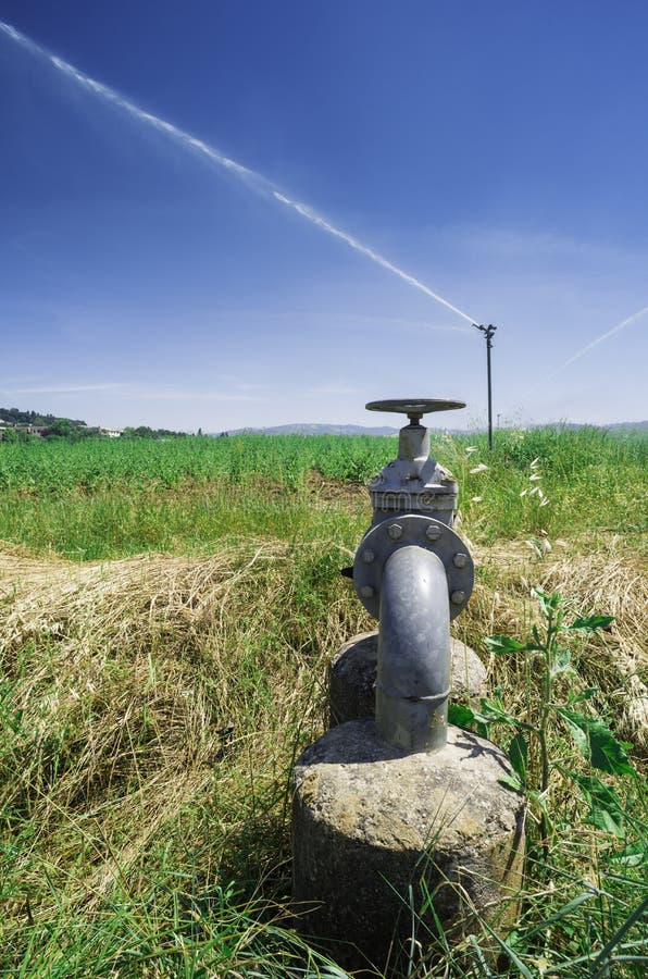 Moinho De Vento Ao Lado Da Autoestrada Na Índia - Energia Eólica - Energia  Renovável Sustentável Foto de Stock - Imagem de parque, abandonado:  157956282