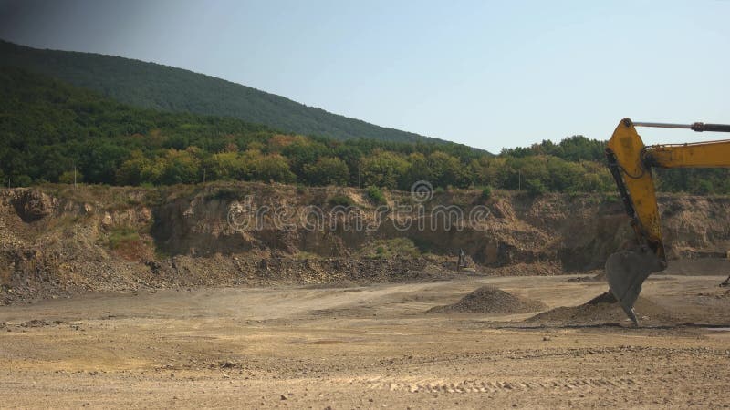 Site de la carrière de montagne, vue estivale clips vidéos