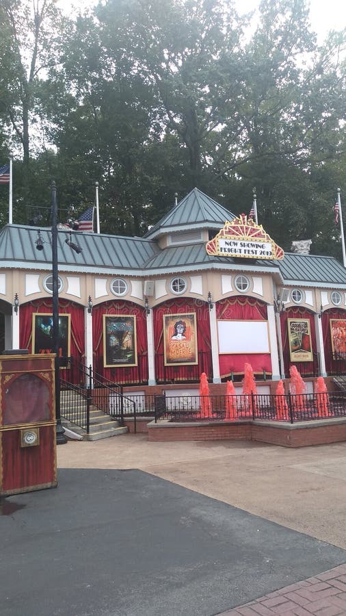 Six Flags editorial photography. Image of front 163337807