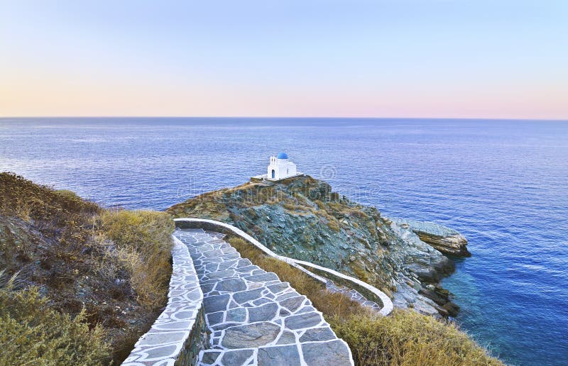 Sju martyr kyrktar Sifnos Grekland arkivbilder Sju martyr kyrktar Sifnos Grekland arkivbilder
