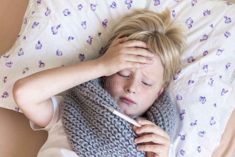 Foto av modellen i bildlegitimation 61337944 av Oksanabratanova