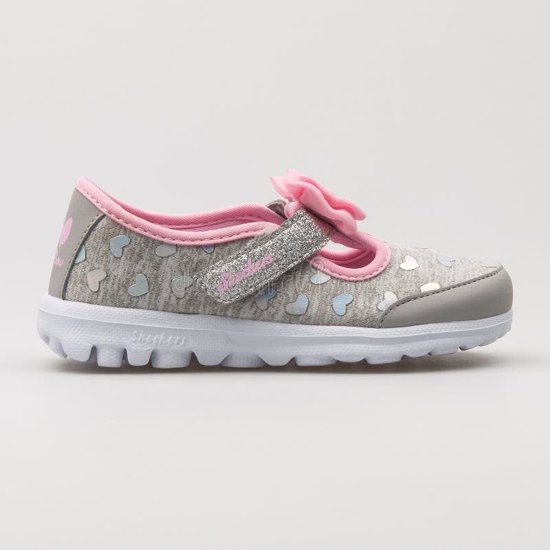 skechers go walk bitty hearts