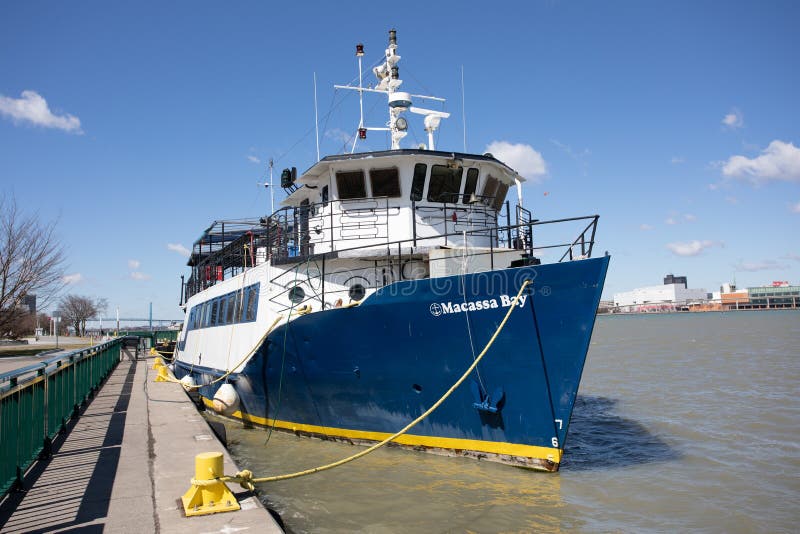 Skepp för kryssning för April 15 2019 Windsor Ontario Canada Macassa Bay fartygflod Detroit River arkivfoton Skepp för kryssning för April 15 2019 Windsor Ontario Canada Macassa Bay fartygflod Detroit River arkivfoton