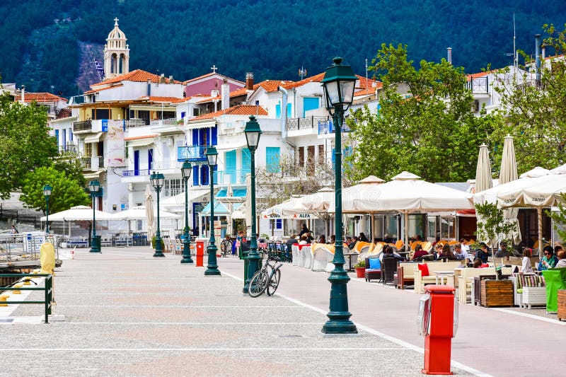 Skiathos miasta wioski widok zdjęcie stock Skiathos miasta wioski widok zdjęcie stock
