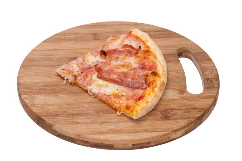 Skiva av baconpizza på träbrädet arkivbild Skiva av baconpizza på träbrädet arkivbild