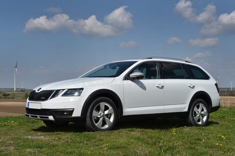 2015 Skoda Octavia Scout 5 Door Wagon Steering Wheel Cars Pictures