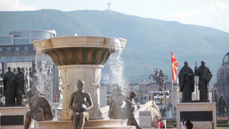 SKOPJE MACEDONIA - LUGLIO 2015: Vita di tutti i giorni al centro urbano di Skopje