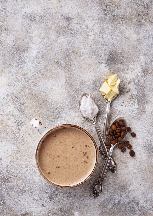 Skottsäkert kaffe Ketogenic låg carbdrink arkivfoto Skottsäkert kaffe Ketogenic låg carbdrink arkivfoto