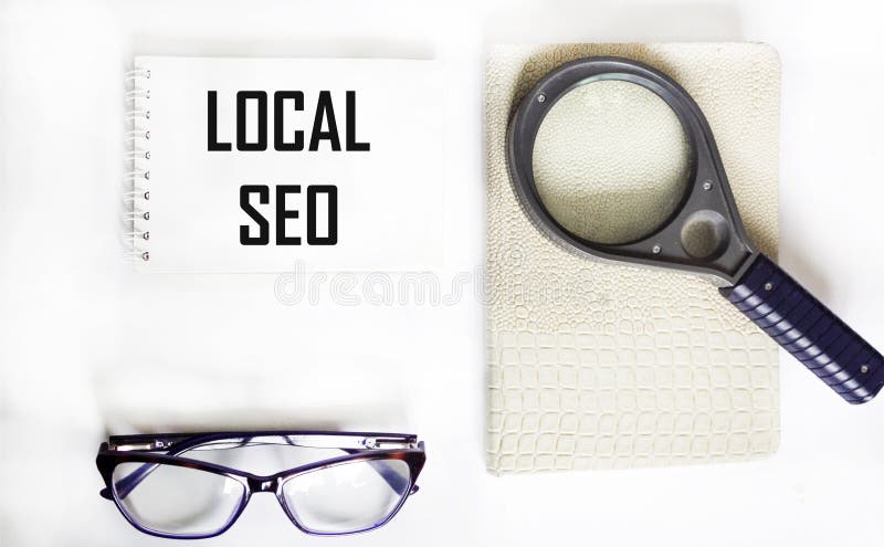 Skriva visa text lokal seo. affärsidé ett otroligt effektivt sätt att marknadsföra ditt närområde online royaltyfri fotografi