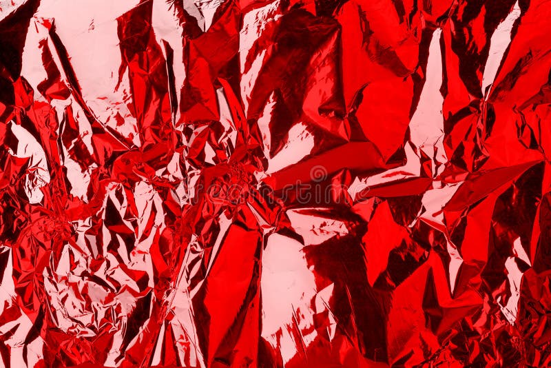Skrynklig skinande texturbakgrund f? r r? d folie, den ljusa skinande festliga designen som? r metallisk bl? nker yttersida, feriega arkivfoton