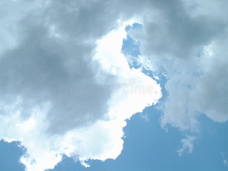 Download Sky för 2 oklarheter arkivfoto. Bild av solljus, storm, hagel - 27362