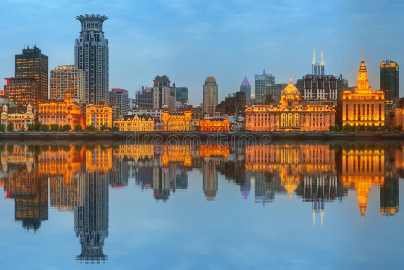 Skyline of The Bund, marvellous historical buildings and Huangpu River on sunset, Shanghai, China royalty free stock photos Skyline of The Bund, marvellous historical buildings and Huangpu River on sunset, Shanghai, China royalty free stock photos