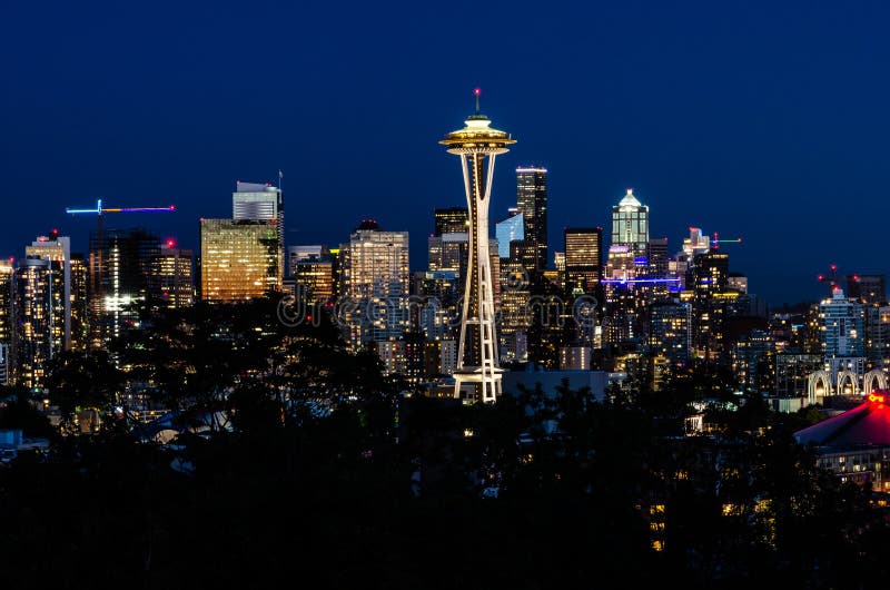 Skyline da agulha & do Seattle do espaço