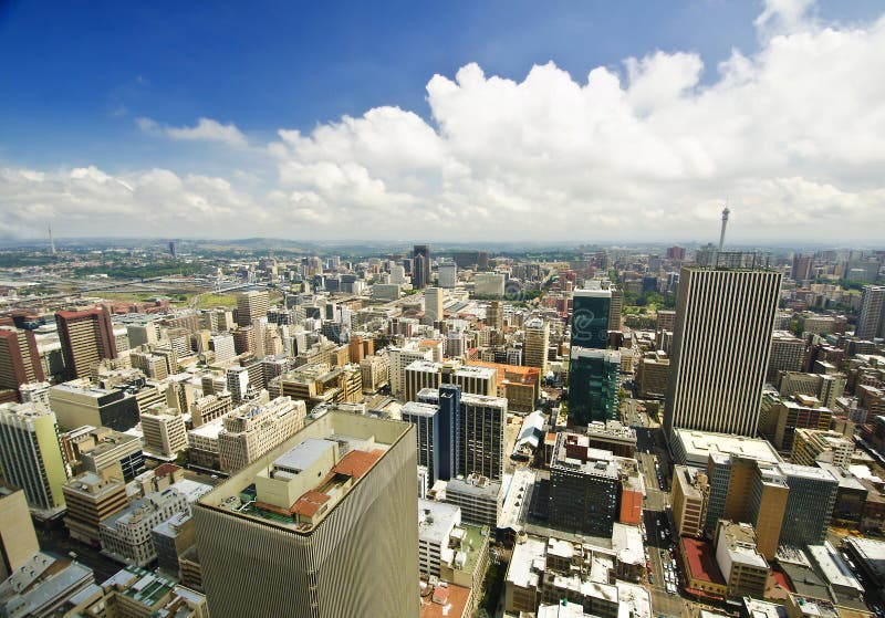 Skyline de Joanesburgo da parte superior de África do Sul