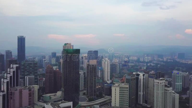 Skyline de Kuala Lumpur da vista superior na manh?