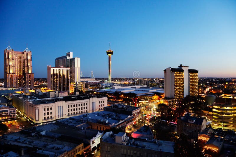 Skyline de San Antonio imagens de stock royalty free Skyline de San Antonio imagens de stock royalty free