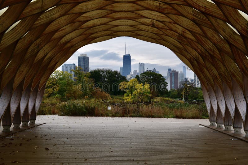 The Honeycomb Parking Garage Building in Downtown Chicago. Stock Photo -  Image of chicago, juxtaposition: 94618334