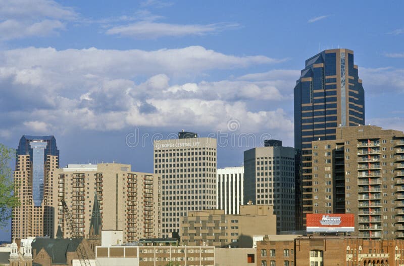 Downtown St Paul Framed By The High Bridge Stock Photo - Download Image Now  - St. Paul - Minnesota, Minnesota, Downtown District - iStock