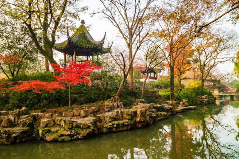 Skämda administratörer i Suzhou china arkivfoto