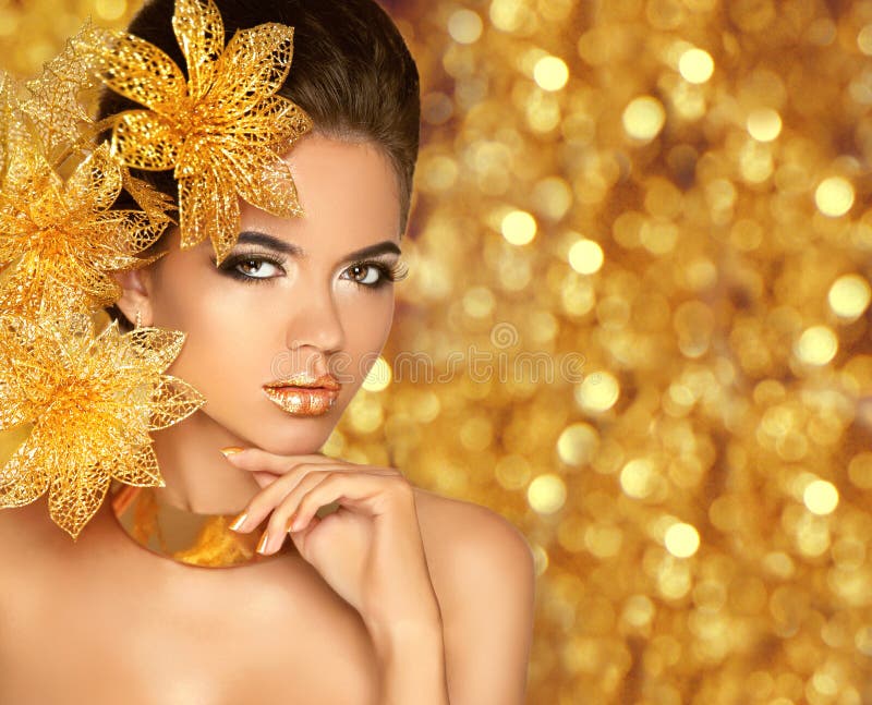 Skönhetmakeup, lyxiga smycken Portra för modell för modeglamourflicka royaltyfri bild Skönhetmakeup, lyxiga smycken Portra för modell för modeglamourflicka royaltyfri bild