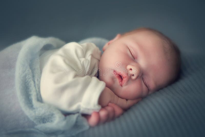 Slaap pasgeboren baby