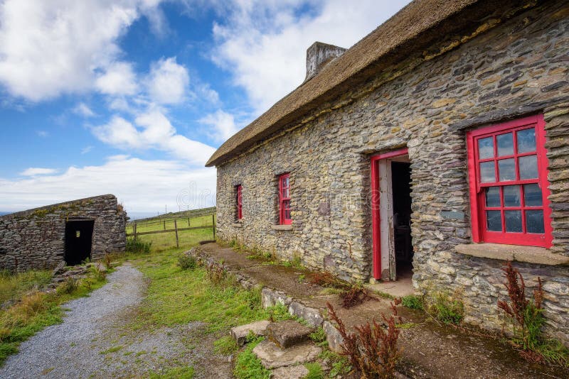 Slea Head Famine Cottages in Ireland Editorial Stock Image - Image of ...