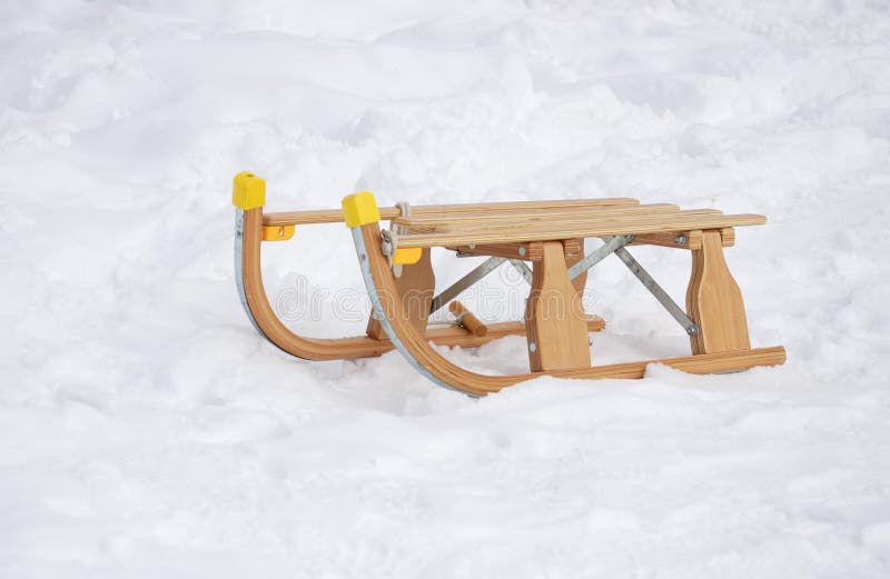 Wegenbouwproces Psychologisch Halloween Slee in sneeuw stock afbeelding. Image of sneeuw, sneeuwval - 9315033