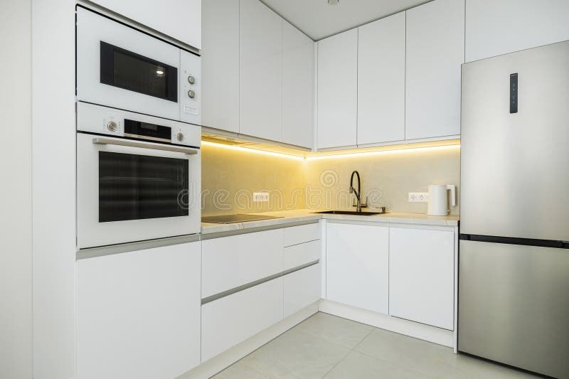 Appliance Kitchen Cabinets - Howdens