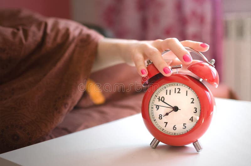 alarm clock that turns off automatically