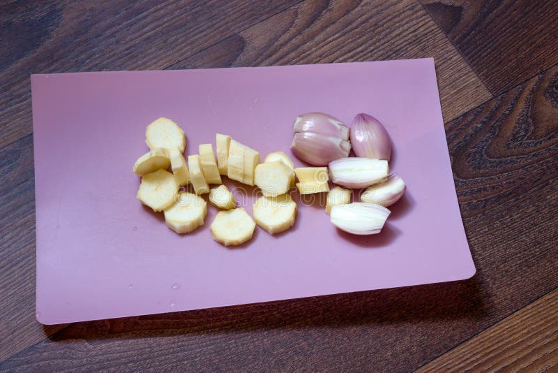 Sliced garlic and onion stock photography Sliced garlic and onion stock photography