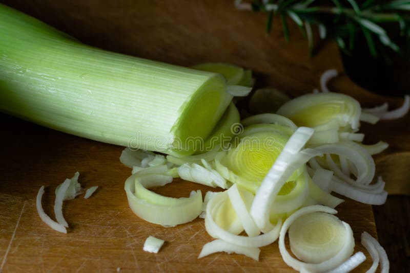 Sliced leek on chopping board royalty free stock photos