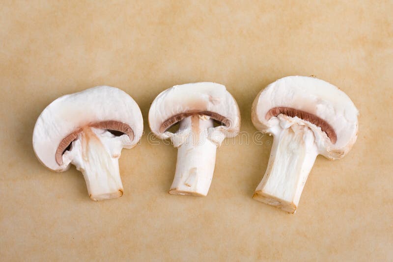 Sliced white muschrooms