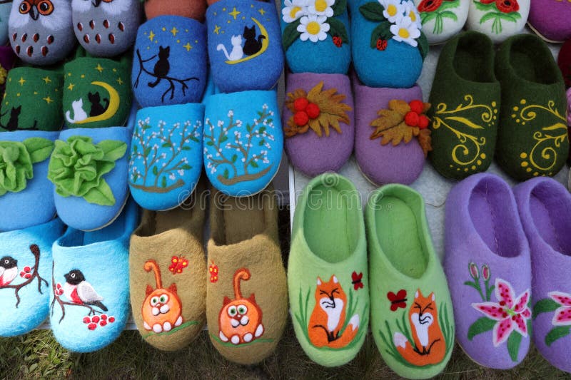 Amazon.com : Norwegian Traditional Folk Art Bunad Pattern Soft Cotton  Slippers for Men Outdoor Indoor Memory Foam Slippers for House Bedroom :  Sports & Outdoors