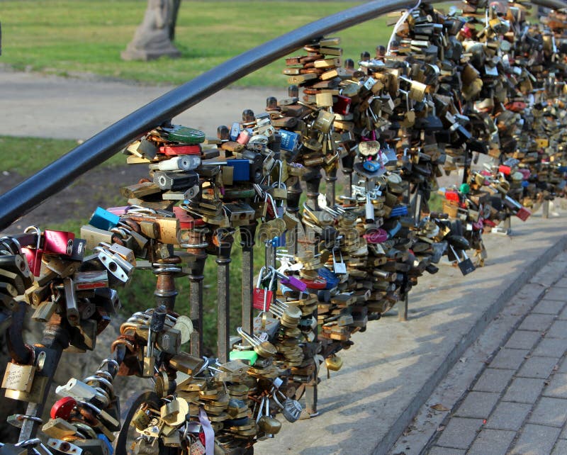 Lokken van liefde stock afbeeldingen