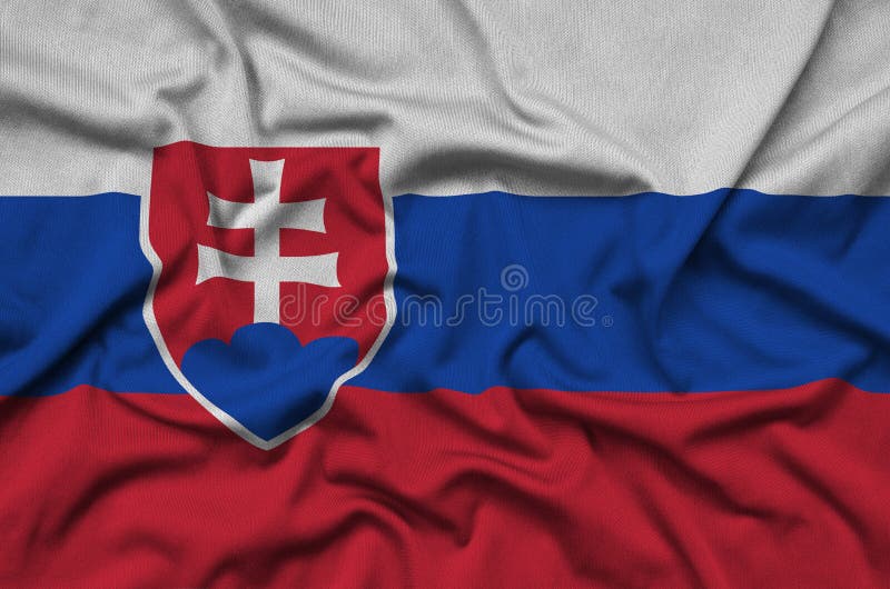 Slovenská vlajka je vyobrazena na sportovní látkové látce s mnoha záhyby. Banner sportovního týmu