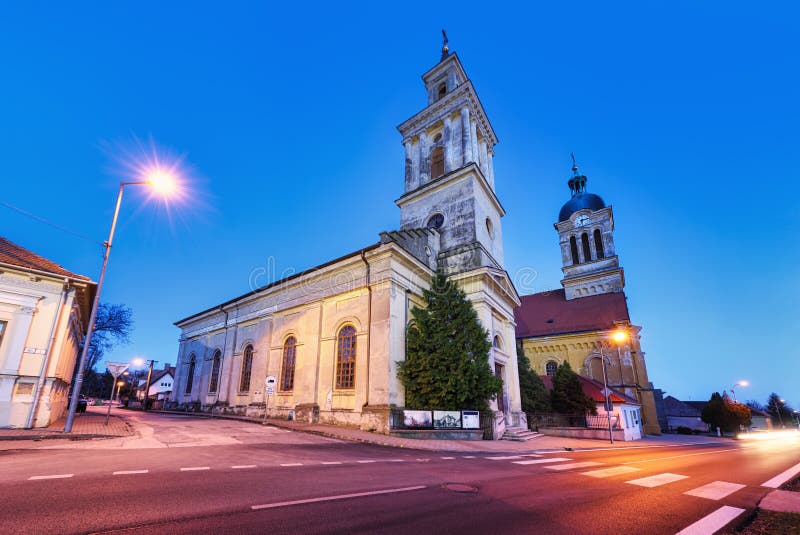 Slovensko - mesto Modra s kostolom v noci