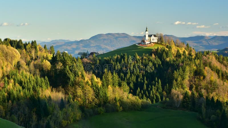 Slovenia czasu upływu jesieni wideo scena na zmierzchu czasie