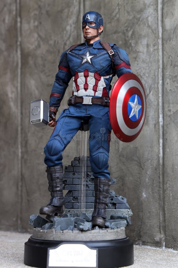 Sluit omhoog van het cijferactie van Kapiteinsamerica civil war superheros royalty-vrije stock fotografie Sluit omhoog van het cijferactie van Kapiteinsamerica civil war superheros royalty-vrije stock fotografie