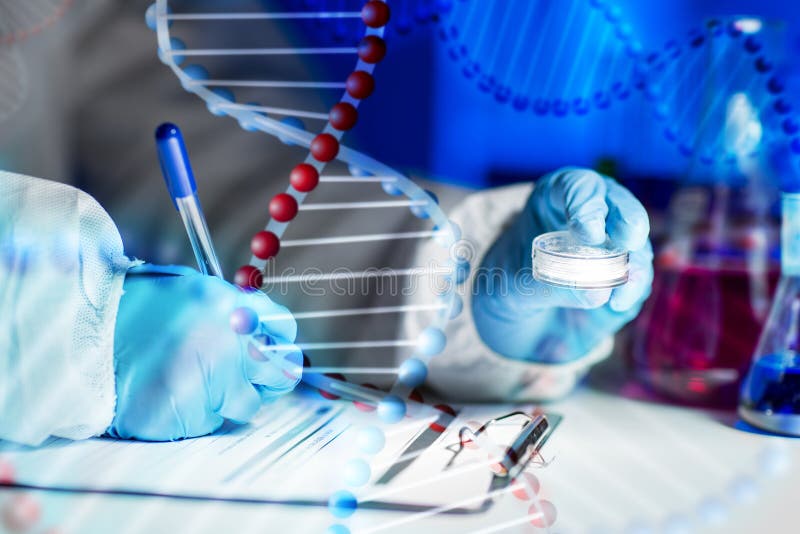 Sluit omhoog van wetenschapper het schrijven testresultaten in laboratorium stock illustratie Sluit omhoog van wetenschapper het schrijven testresultaten in laboratorium stock illustratie