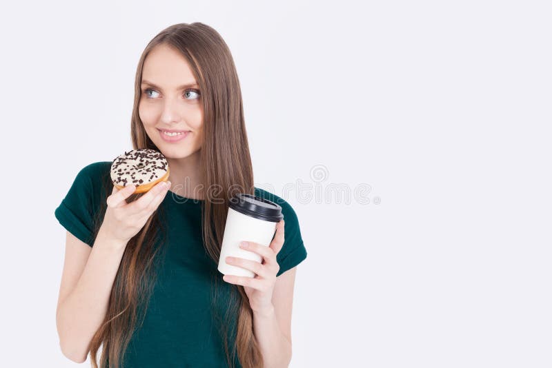 Smaklig munk och kaffe fotografering för bildbyråer Smaklig munk och kaffe fotografering för bildbyråer