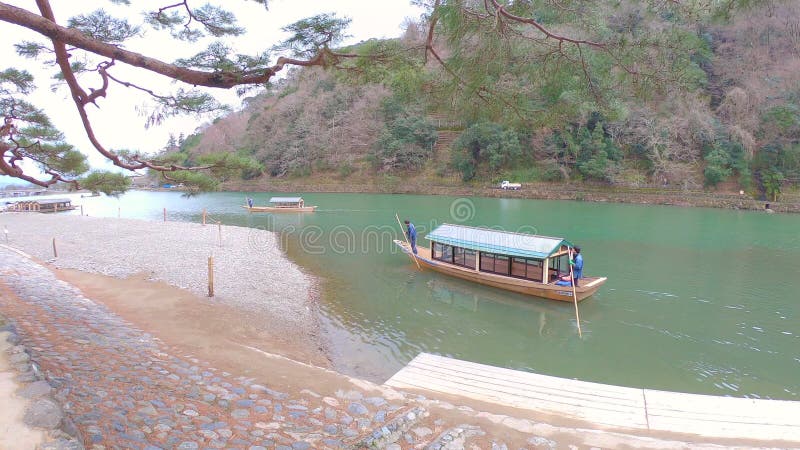 Small Handy Ferry powered by manual