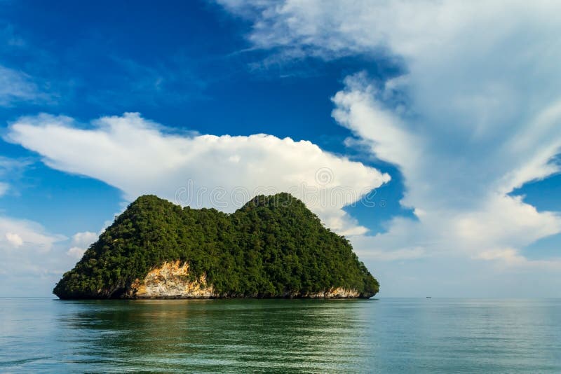 Small island in the area of Tanjung Rhu or Tanjong Rhu beach on Langkawi island, Andaman Sea, state of Kedah, Malaysia royalty free stock photography Small island in the area of Tanjung Rhu or Tanjong Rhu beach on Langkawi island, Andaman Sea, state of Kedah, Malaysia royalty free stock photography